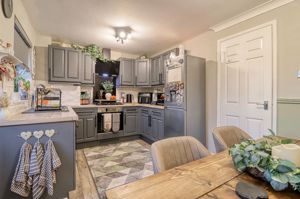 Kitchen/Diner- click for photo gallery